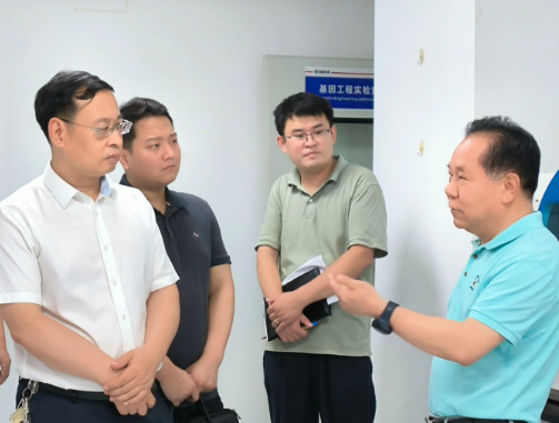 航空港区科技工信局齐付安局长一行莅临杰瑞生物调研指导